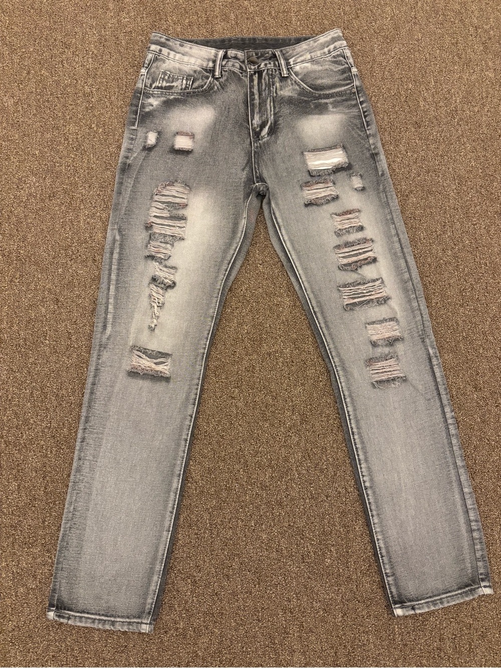 Distressed Light Gray men’s  Ripped Jeans